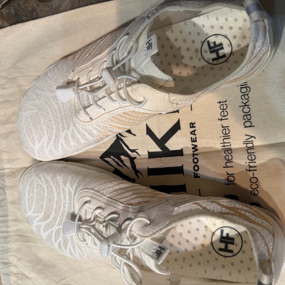 Hike Lorax Pro Woman’s Barefoot Shoe. Size 41 (10-10.5)
